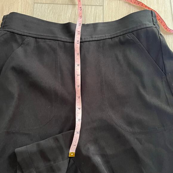 Max Studio Women’s Black High Rise Pull On Short Sz M - Picture 7 of 8